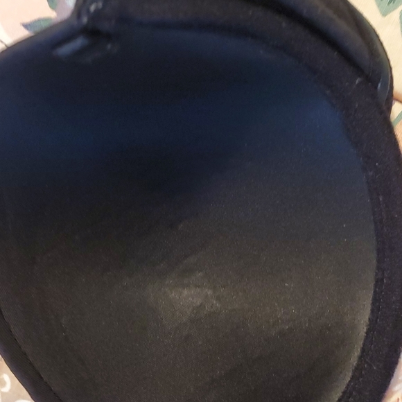 VICTORIAS SECRET BLACK STRAPLESS BRA 36C - Picture 9 of 10